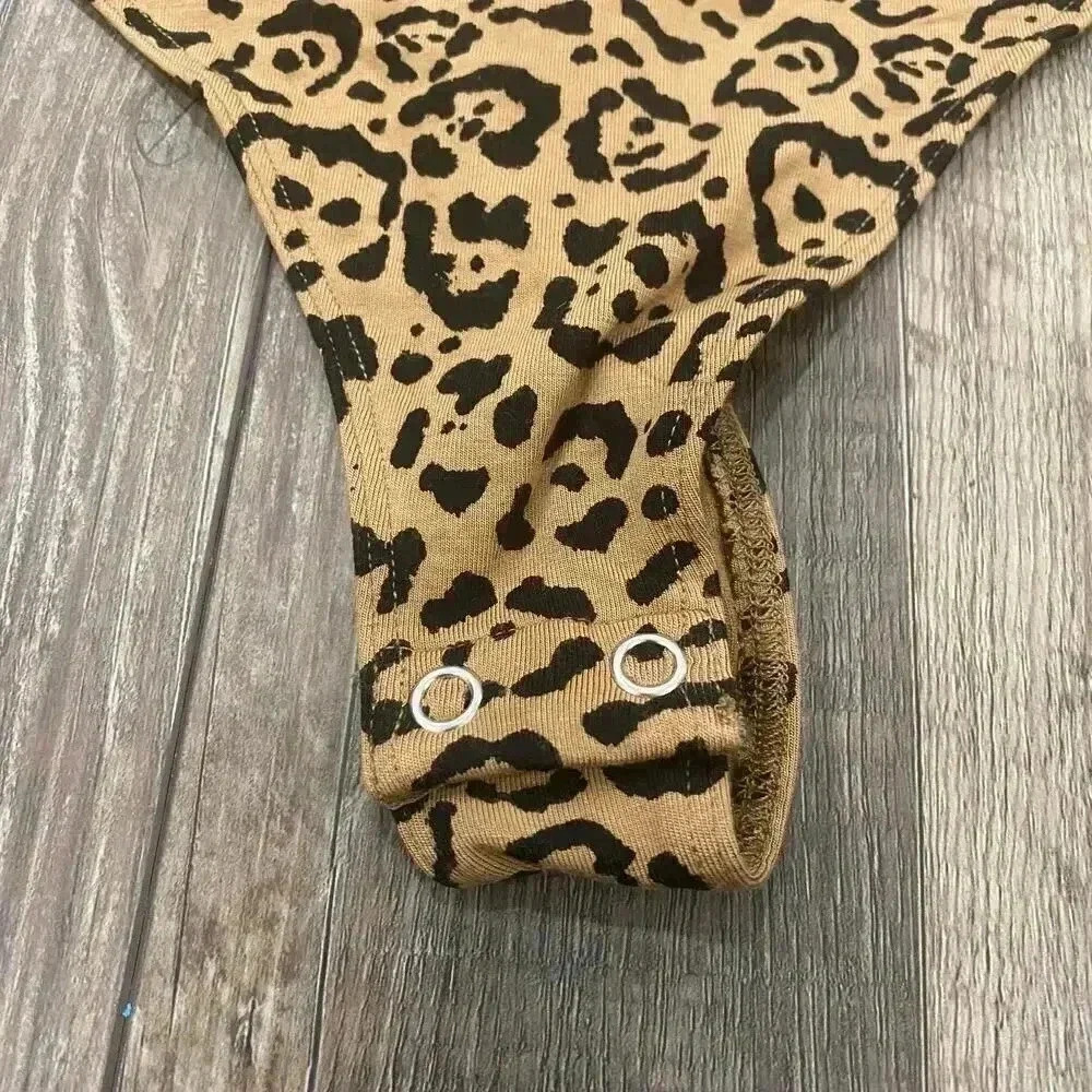 NWT Good American Power Shoulder Animal Print Leopard V-Cut Long Sleeve Size 2 - Picture 5 of 11